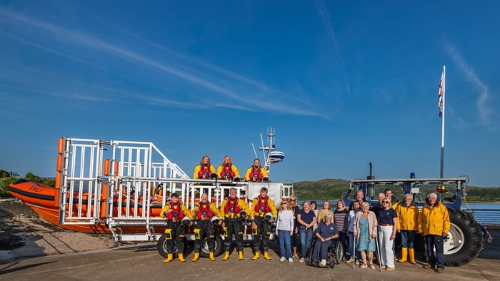 RNLI Tighnabruaich crew and fundraising volunteers